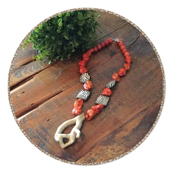 Jewelry - Beautiful Boutique Necklace